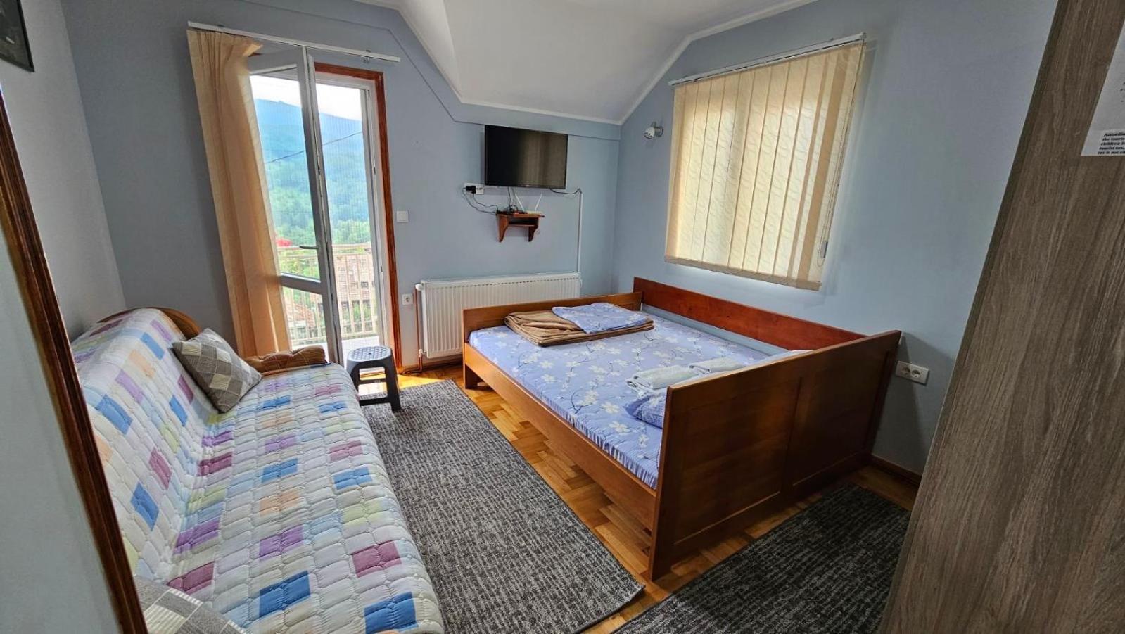 מוקרה גורה Apartmani Maksimovic מראה חיצוני תמונה