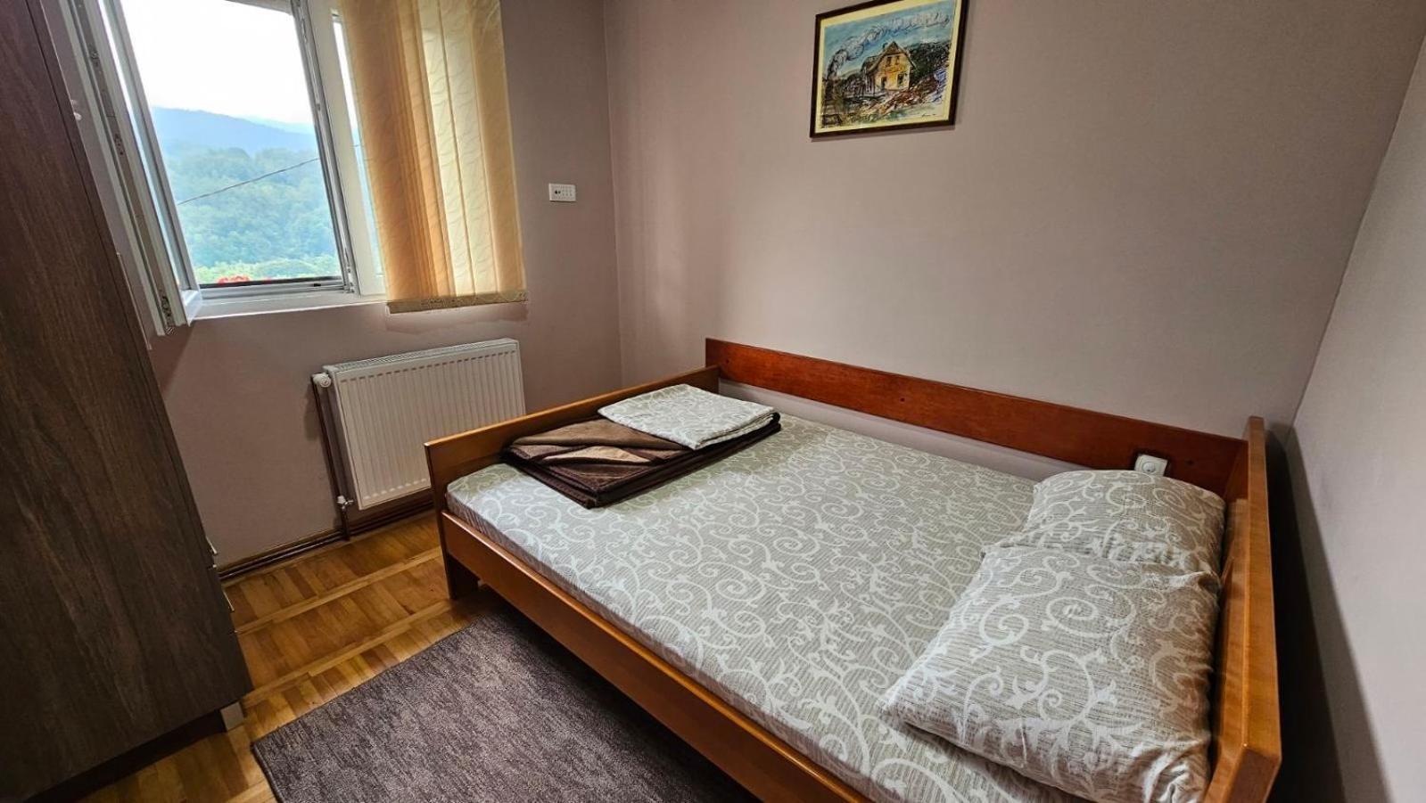מוקרה גורה Apartmani Maksimovic מראה חיצוני תמונה